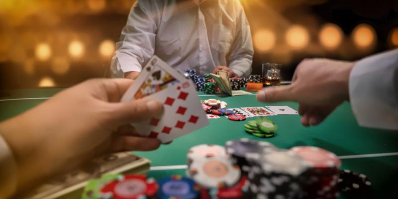 Cách Chơi Poker 68gamebai Chi Tiết Từ A - Z Cho Người Mới Bắt Đầu 3 Cách chơi Poker có thể không hề dễ với người mới bắt đầu