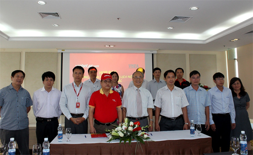 Lễ ký kết hợp tác giữa VietJetAir với Hiệp hội Lữ hành Việt Nam cùng các công ty lữ hành uy tín.